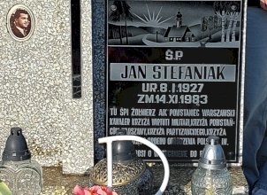 CZCIMY PAMIĘĆ JANA STEFANIAKA
