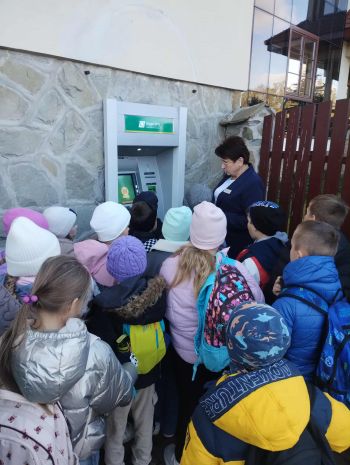 Wizyta w banku w Rabie Wyżnej