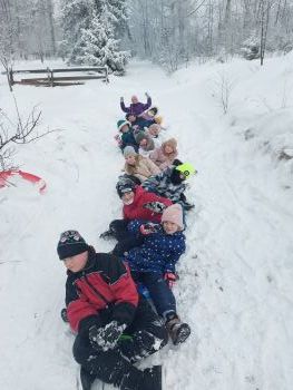 Zimowe zabawy w śniegu