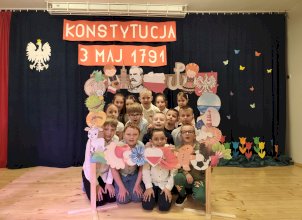 NIESAMOWITA PODRÓŻ DO PRZESZŁOŚCI - 235 ROCZNICA UCHWALENIA KONSTYTUCJI 3 MAJA