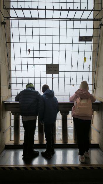 Uczniowie na wycieczce w Warszawie