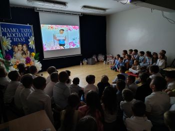 KINO ,,UŚMIECH” W NASZEJ SZKOLE