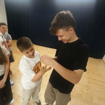 „PASJA, KTÓRA WIRUJE”
– NIEZWYKŁY POKAZ YO-YO JAKUBA PALUCHA 

